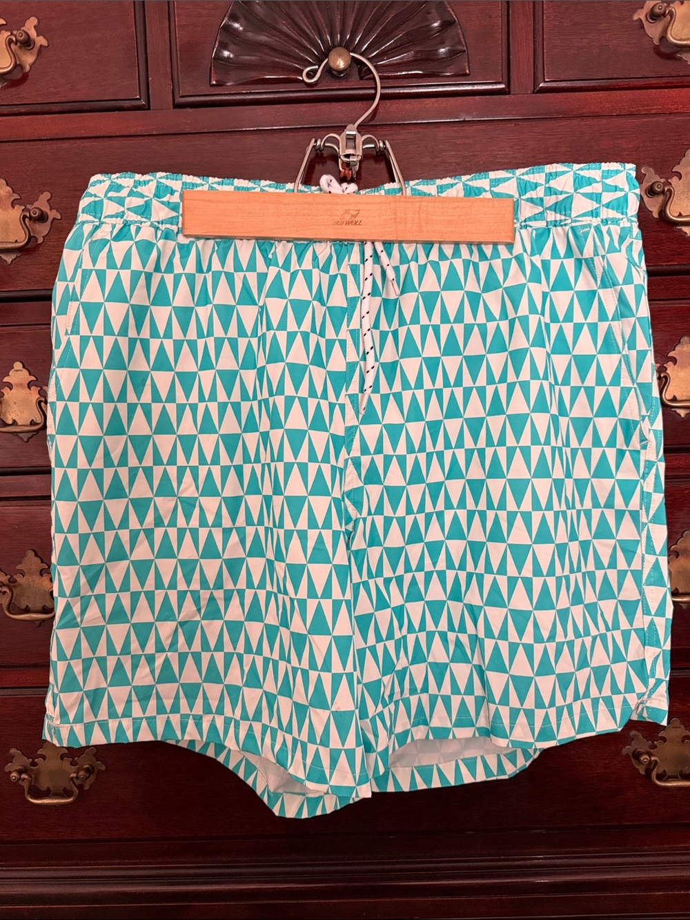 Guy shorts